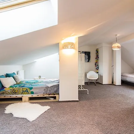 Duplex Design In Karlin By Easybnb Apartamento