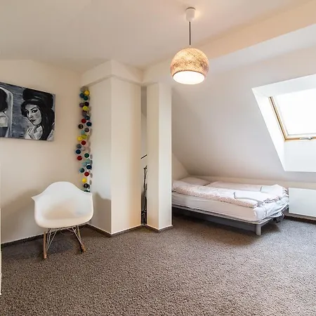 Duplex Design In Karlin By Easybnb * Praga